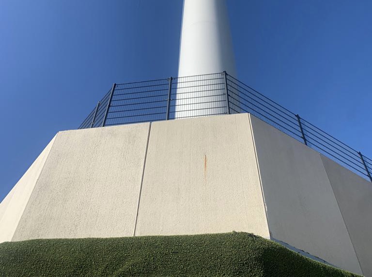 Keerwand bij Windmolen